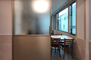 서초구 한정식 식당의 변신! 중문 설치로 완성하는 세련된 공간